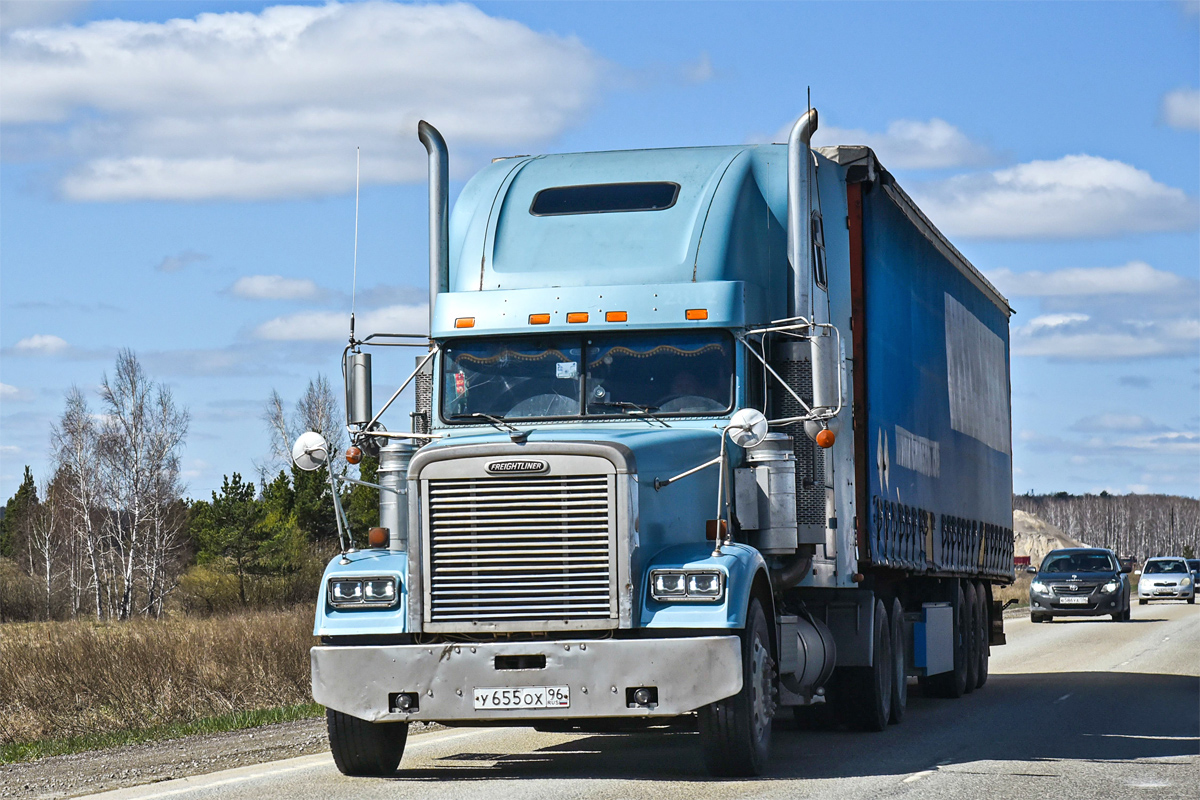 Свердловская область, № У 655 ОХ 96 — Freightliner FLD 132 Classic XL