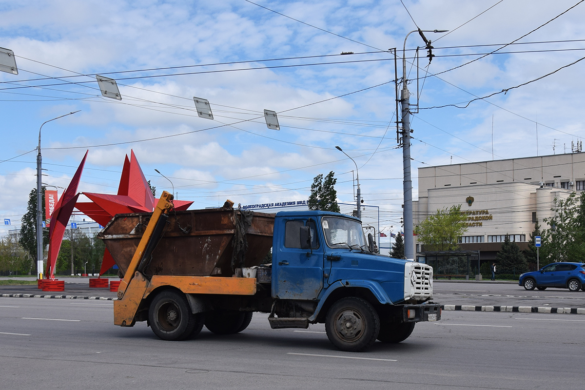 Волгоградская область, № А 665 НР 34 — ЗИЛ-432932