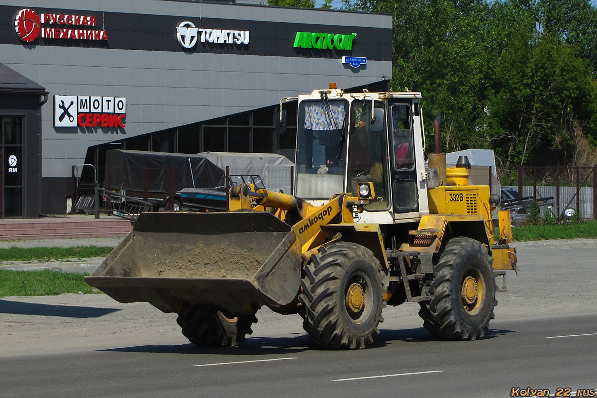 Алтайский край, № 7448 МК 22 — Амкодор-332В