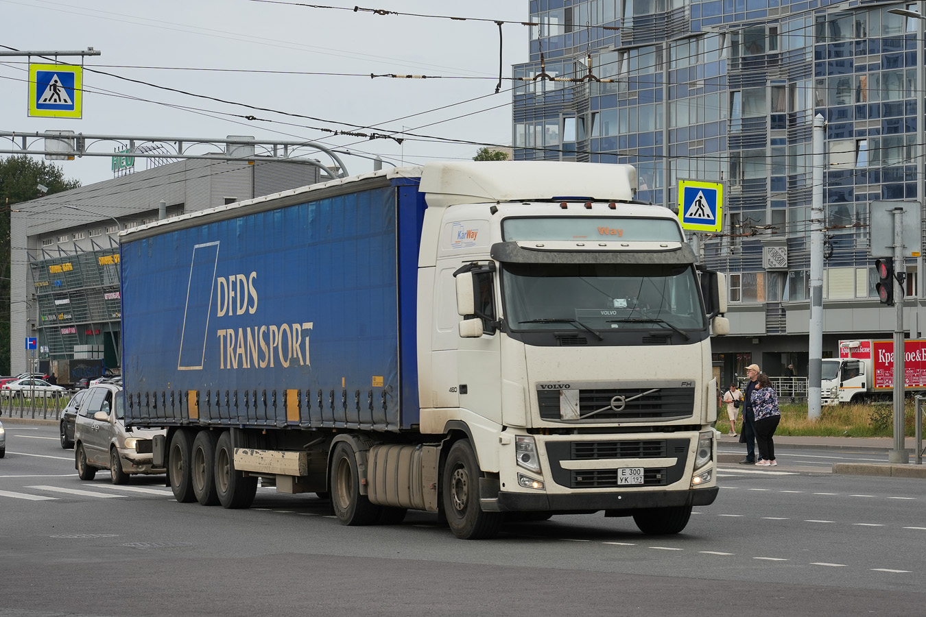 Москва, № Е 300 УК 197 — Volvo ('2008) FH.460