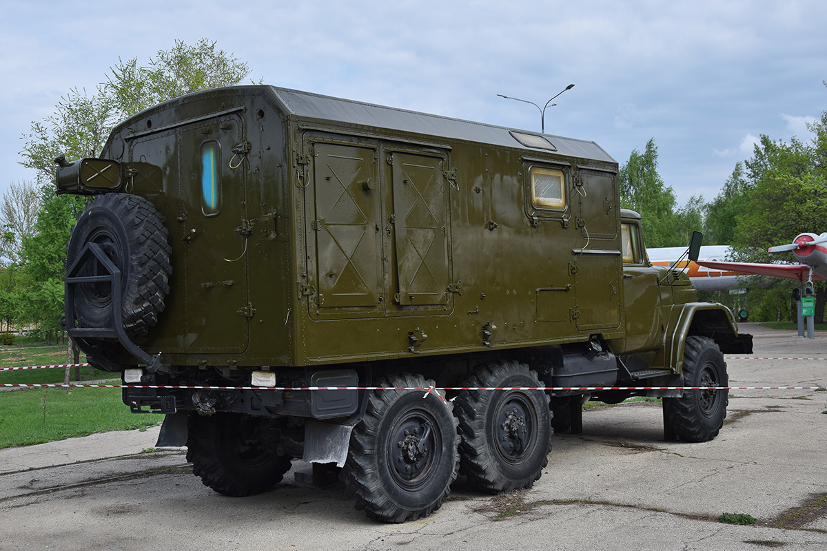 Саратовская область, № (64) Б/Н 0045 — ЗИЛ-131 (общая модель); Саратовская область — Автомобили без номеров; Саратовская область — Автомобили на постаментах