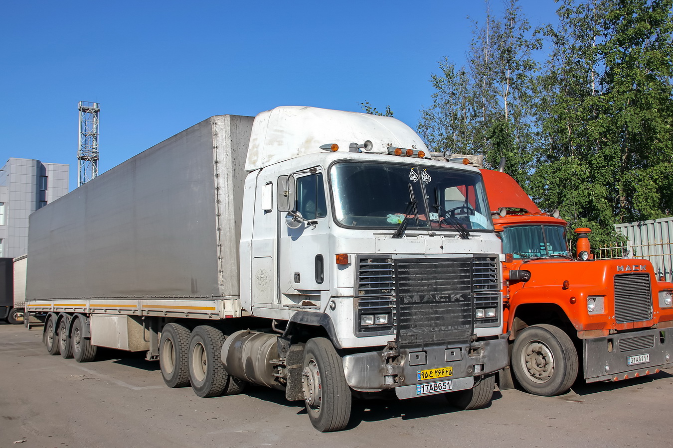 Иран, № 17 AB 651 — Mack MH Ultraliner