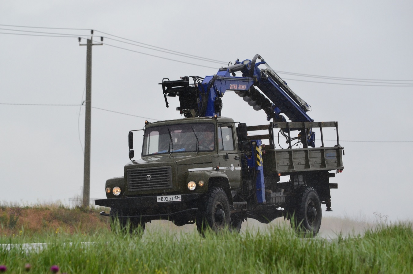 Волгоградская область, № Е 892 ОТ 134 — ГАЗ-33088 «Садко»