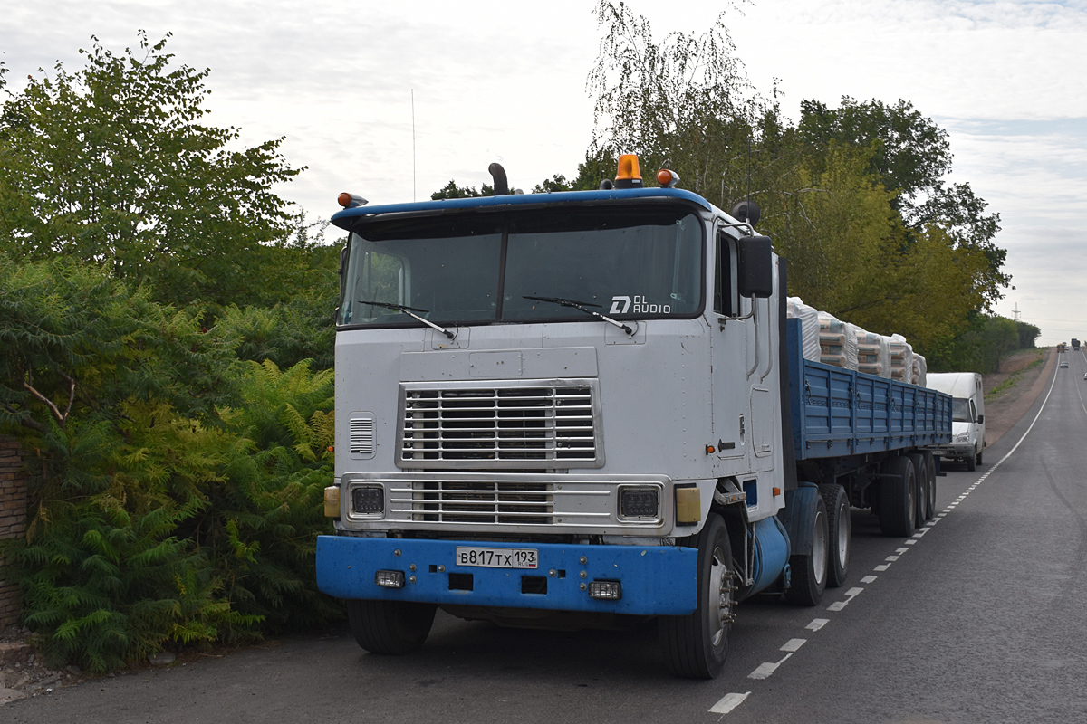 Краснодарский край, № В 817 ТХ 193 — International 9800 [SRS, SRR]