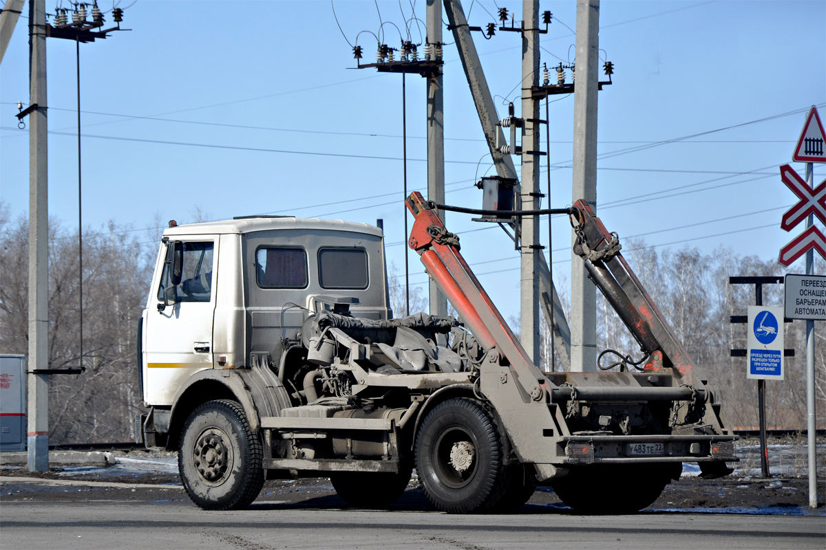 Алтайский край, № У 483 ТЕ 22 — МАЗ-5551A2