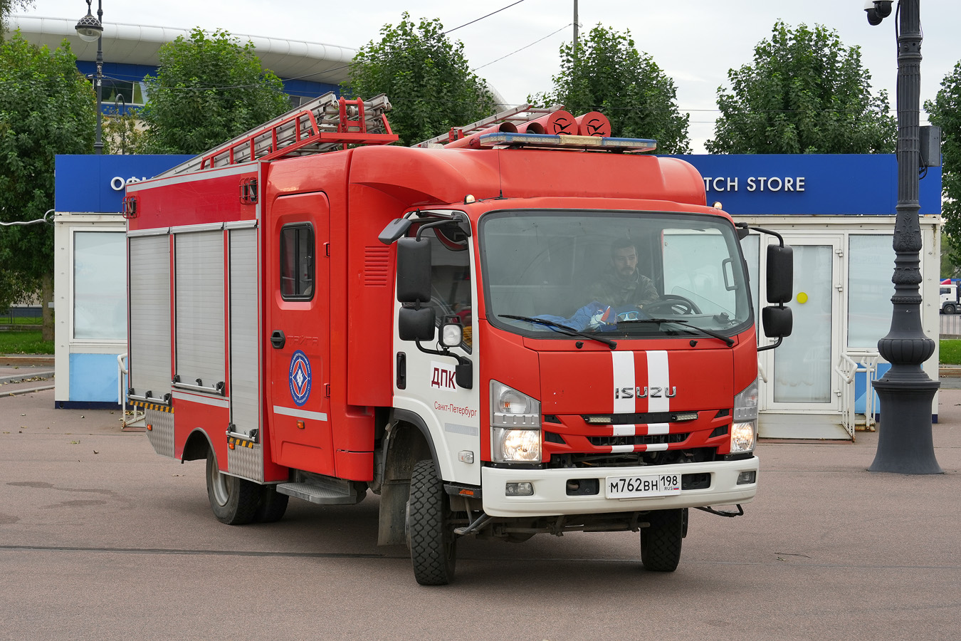 Санкт-Петербург, № М 762 ВН 198 — Isuzu NPS75 [Z7X]; Санкт-Петербург — Финал соревнований по скоростному маневрированию на пожарных автомобилях "Трасса-01", 13.09.2025