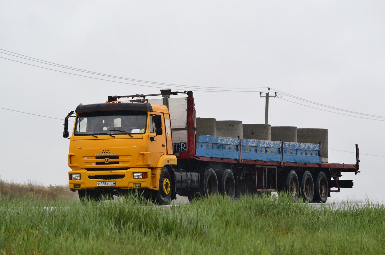 Волгоградская область, № С 225 КР 34 — КамАЗ-65116-N3(78)
