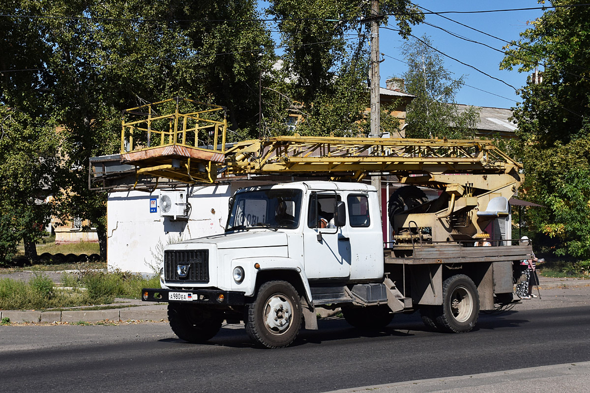 Донецкая область, № А 980 ЕА — ГАЗ-3309