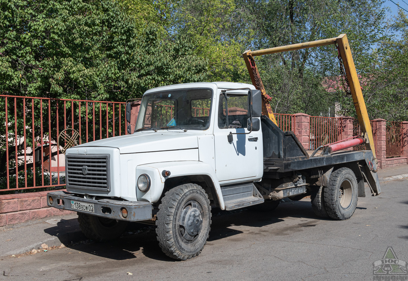 Алматы, № 138 BDW 02 — ГАЗ-3307