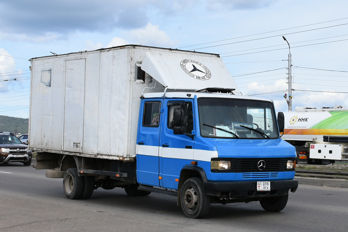 Киргизия, № 02 098 AFW — Mercedes-Benz T2 ('1986) 814