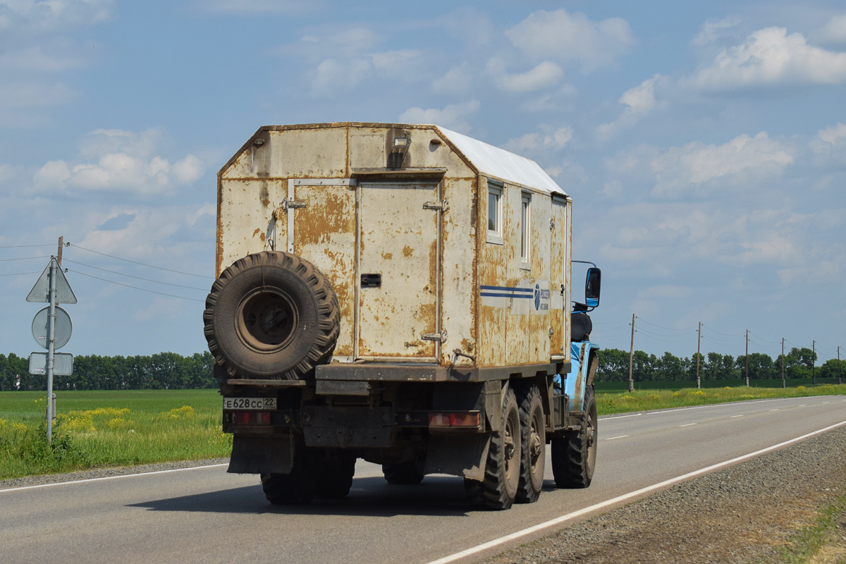 Алтайский край, № Е 628 СС 22 — Урал-4320-40