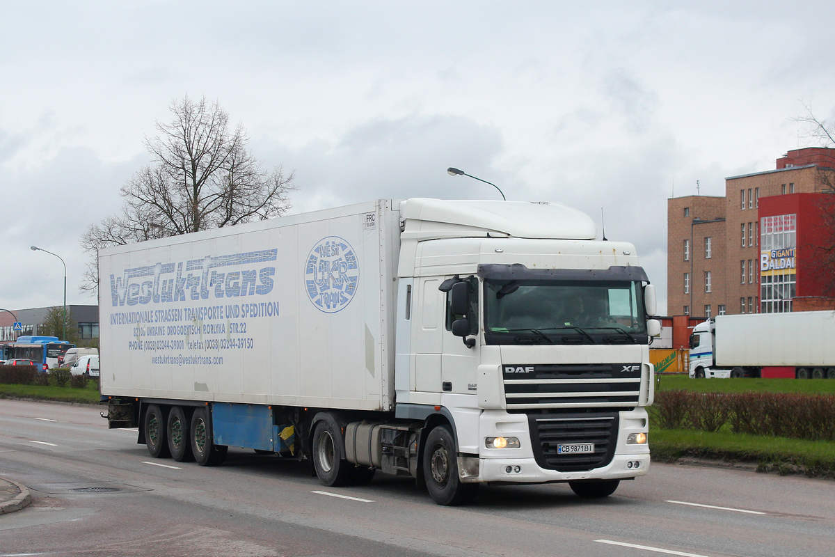 Черниговская область, № СВ 9871 ВІ — DAF XF105 FT