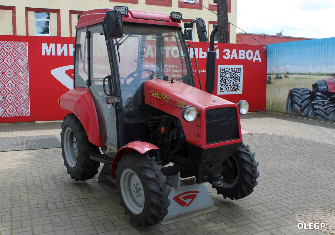 Минск, № 162364 — Беларус-320; Техника на постаментах, памятники (Минск); Минск — День открытых дверей МТЗ-2025