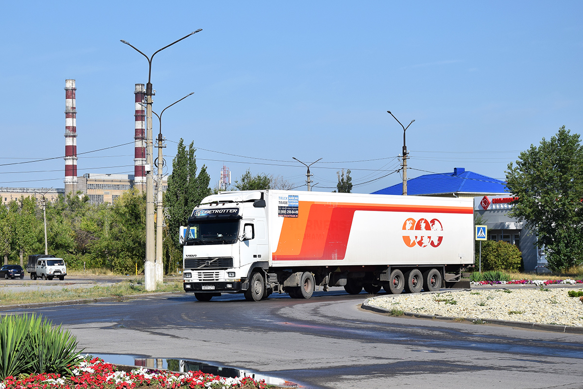 Волгоградская область, № М 833 ТА 134 — Volvo ('1993) FH12.420