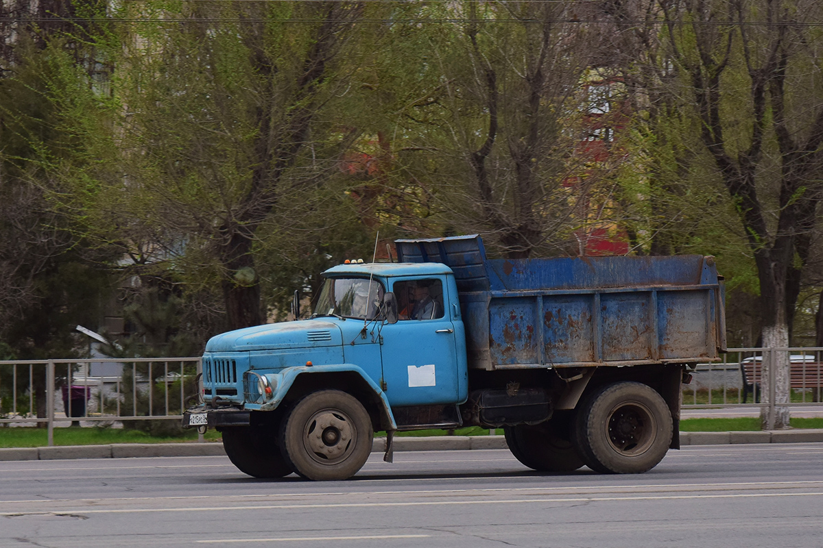 Волгоградская область, № А 215 РС 34 — ЗИЛ-495810