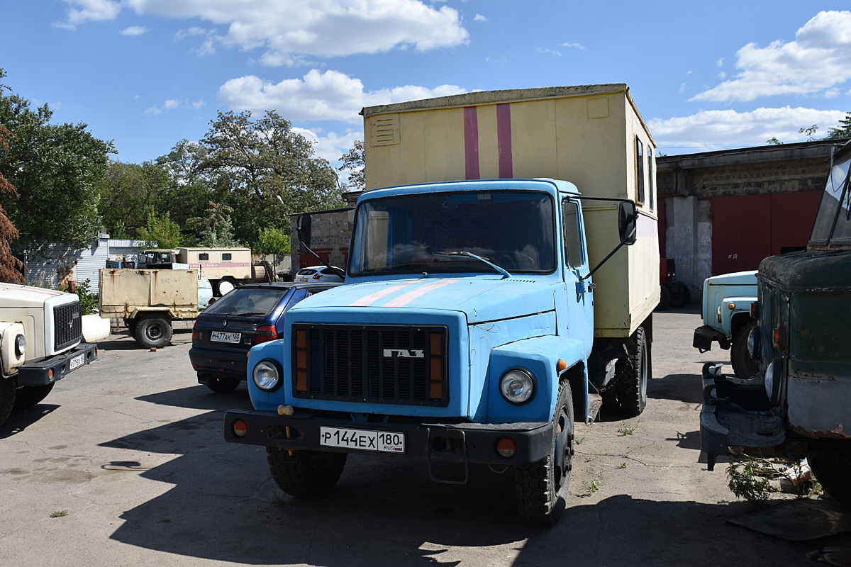 Донецкая область, № Р 144 ЕХ 180 — ГАЗ-3307