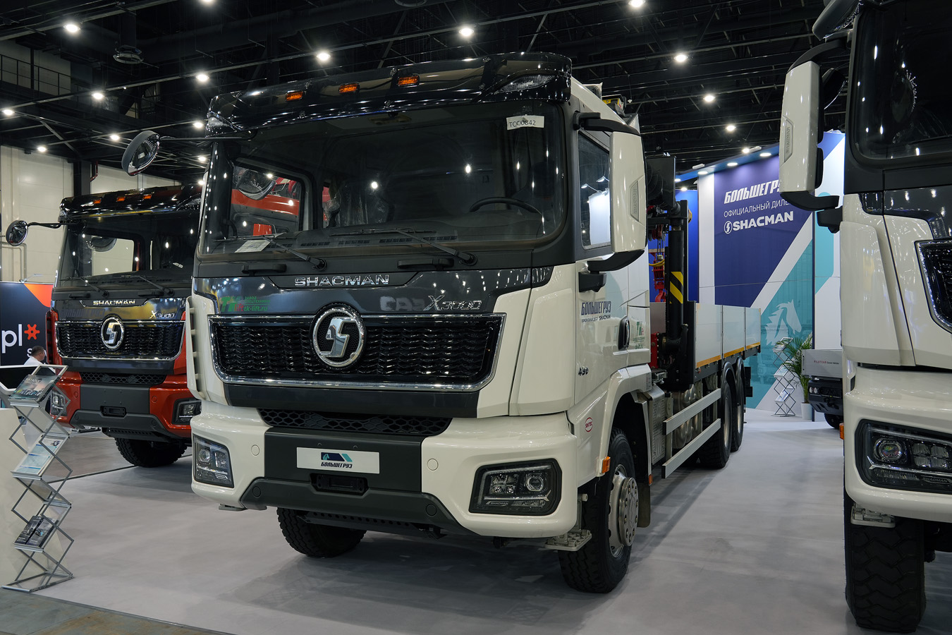 Санкт-Петербург, № (78) Б/Н 0122 — Shaanxi Shacman X3000 SX3258; Санкт-Петербург — Автомобили без номеров; Санкт-Петербург — Новые автомобили; Санкт-Петербург — Выставка "Eurasian Construction Technology" (10-12.09.2025)