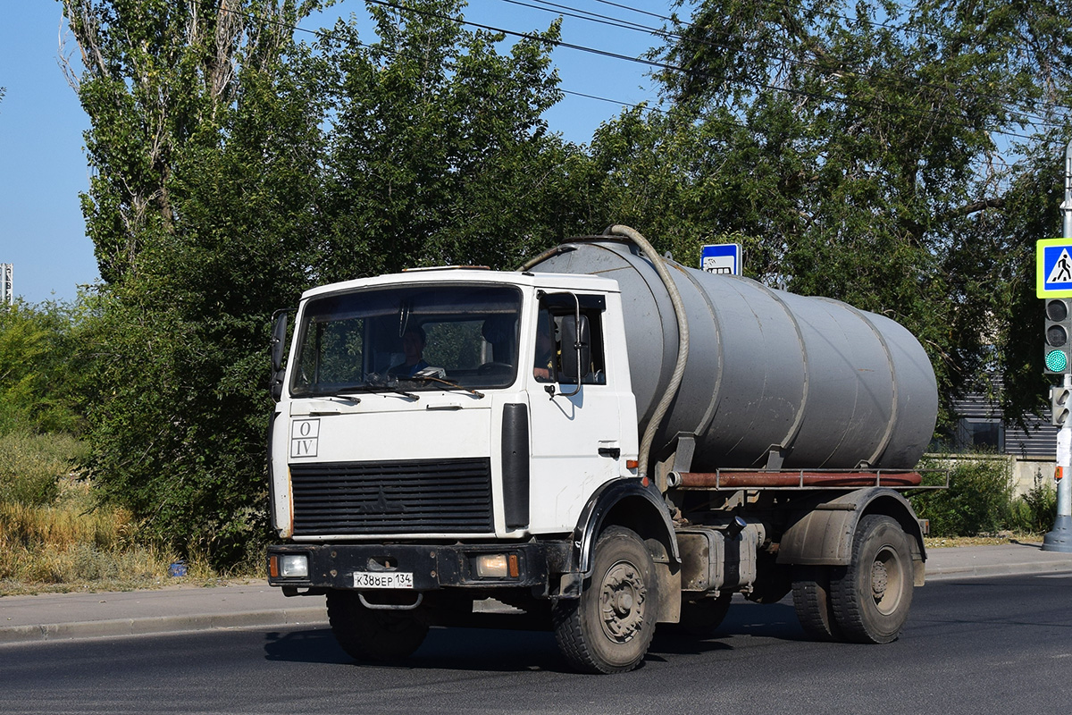 Волгоградская область, № К 388 ЕР 134 — МАЗ-533702
