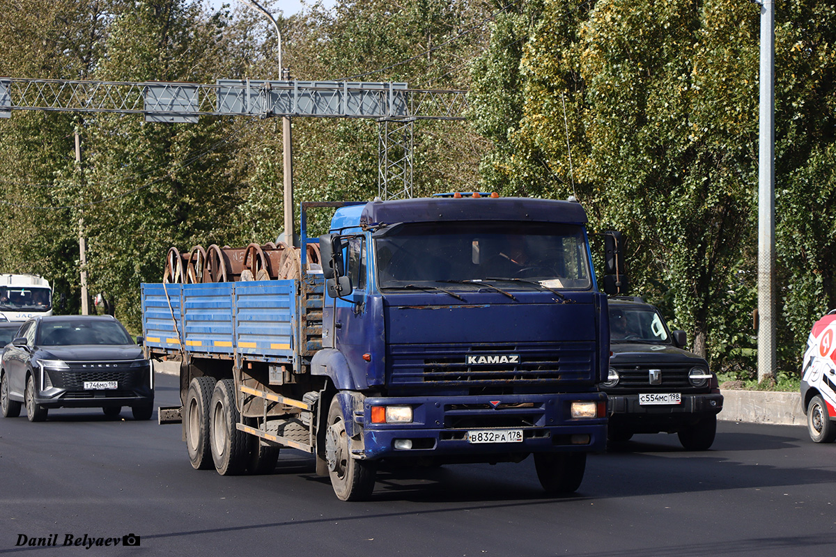 Санкт-Петербург, № В 832 РА 178 — КамАЗ-65117-62