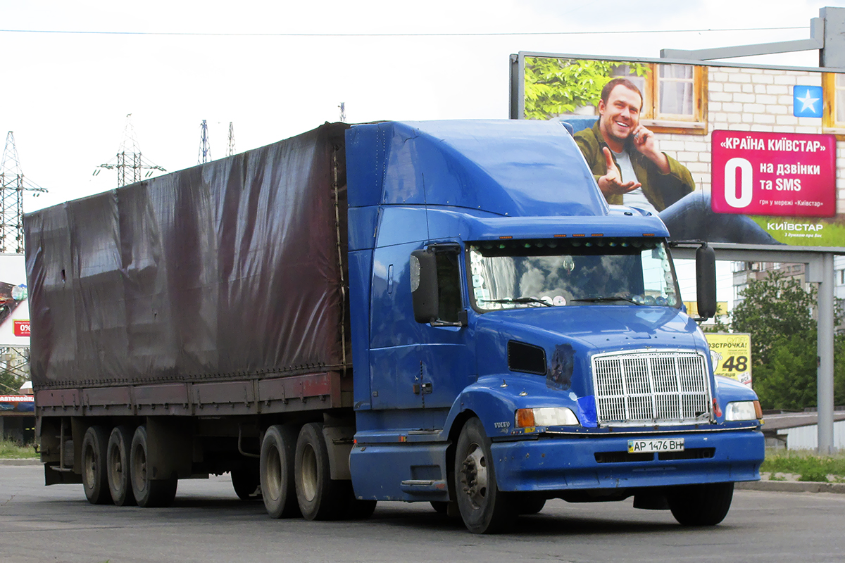 Запорожская область, № АР 1476 ВН — Volvo VN (Общая модель)