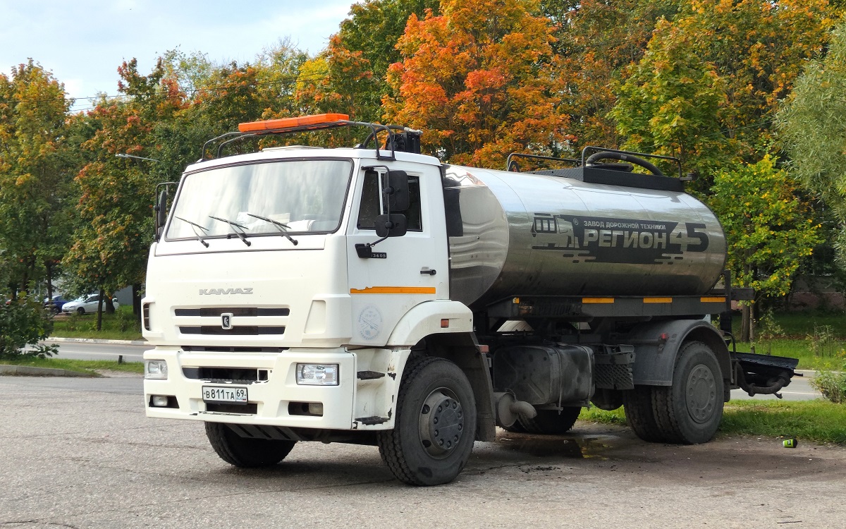 Тверская область, № В 811 ТА 69 — КамАЗ-53605-A5(48)