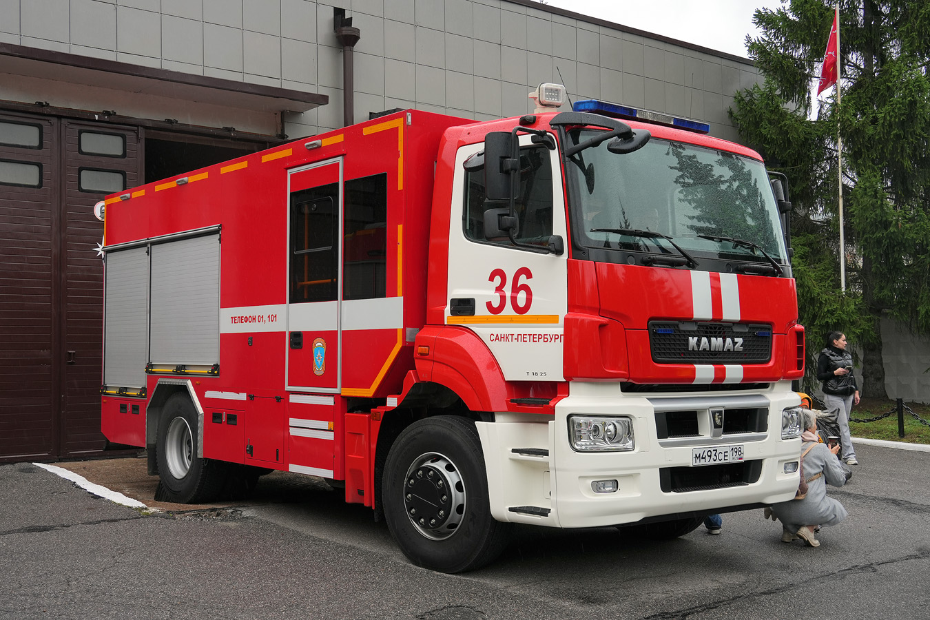 Санкт-Петербург, № М 493 СЕ 198 — КамАЗ-5325-G5(69)