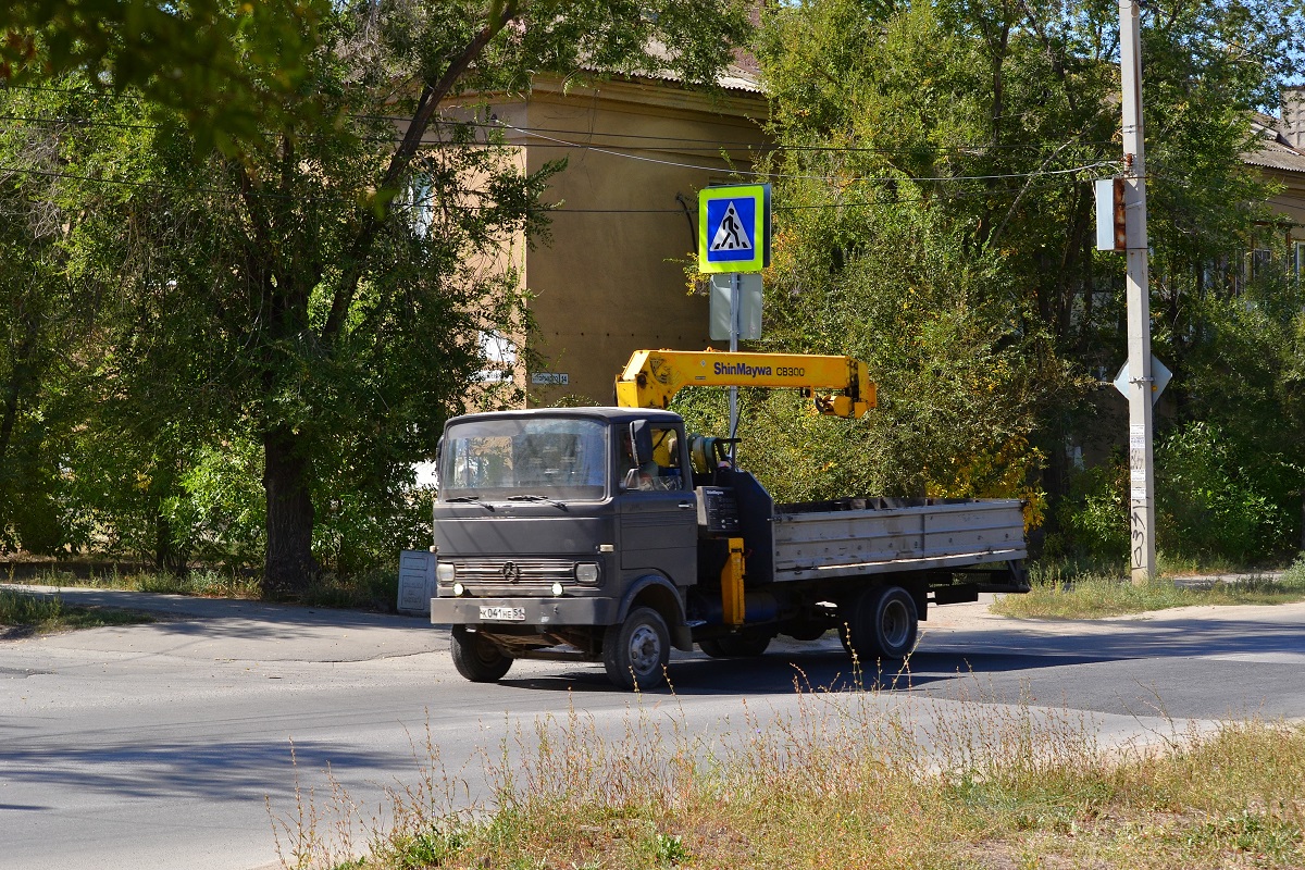 Волгоградская область, № К 041 НЕ 51 — Mercedes-Benz LP (общая модель)