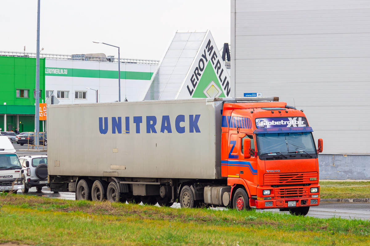 Омская область, № Х 427 НА 55 — Volvo ('1993) FH12.420