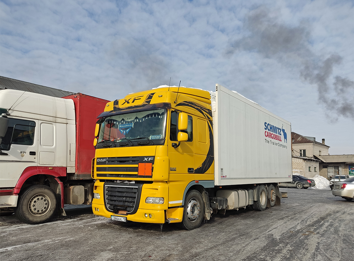 Абайская область, № 266 AAL 18 — DAF XF105 FAR
