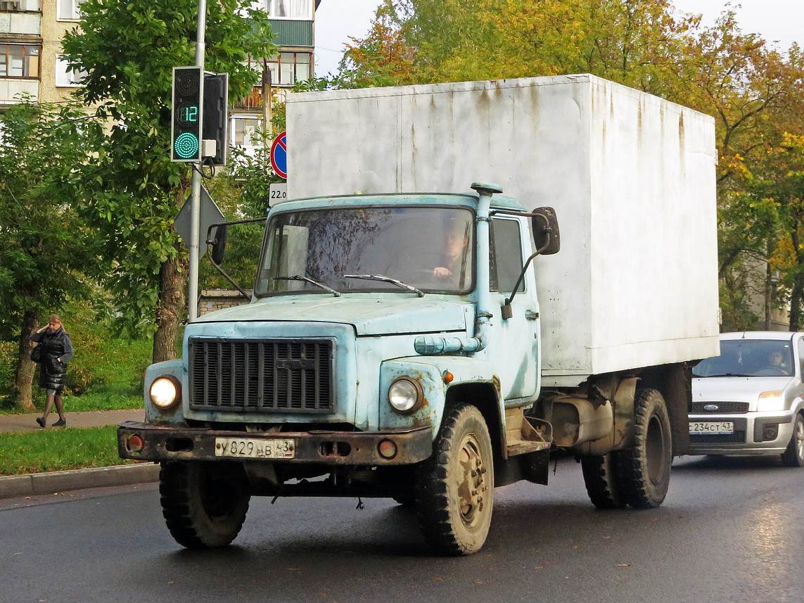 Кировская область, № У 829 НВ 43 — ГАЗ-4301