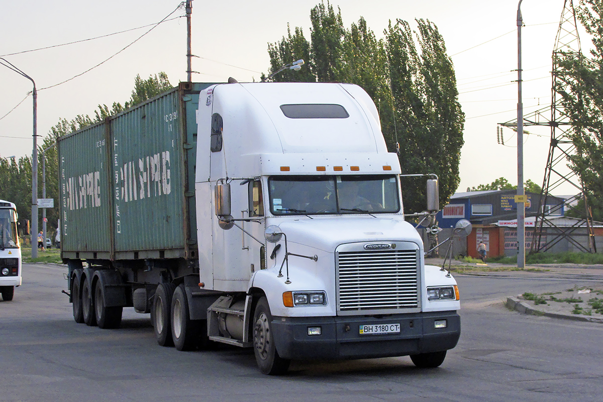 Одесская область, № ВН 3180 СТ — Freightliner FLD 112