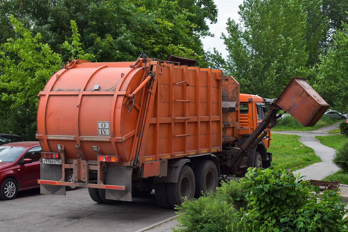 Алтайский край, № Е 976 КО 122 — КамАЗ-65115-62