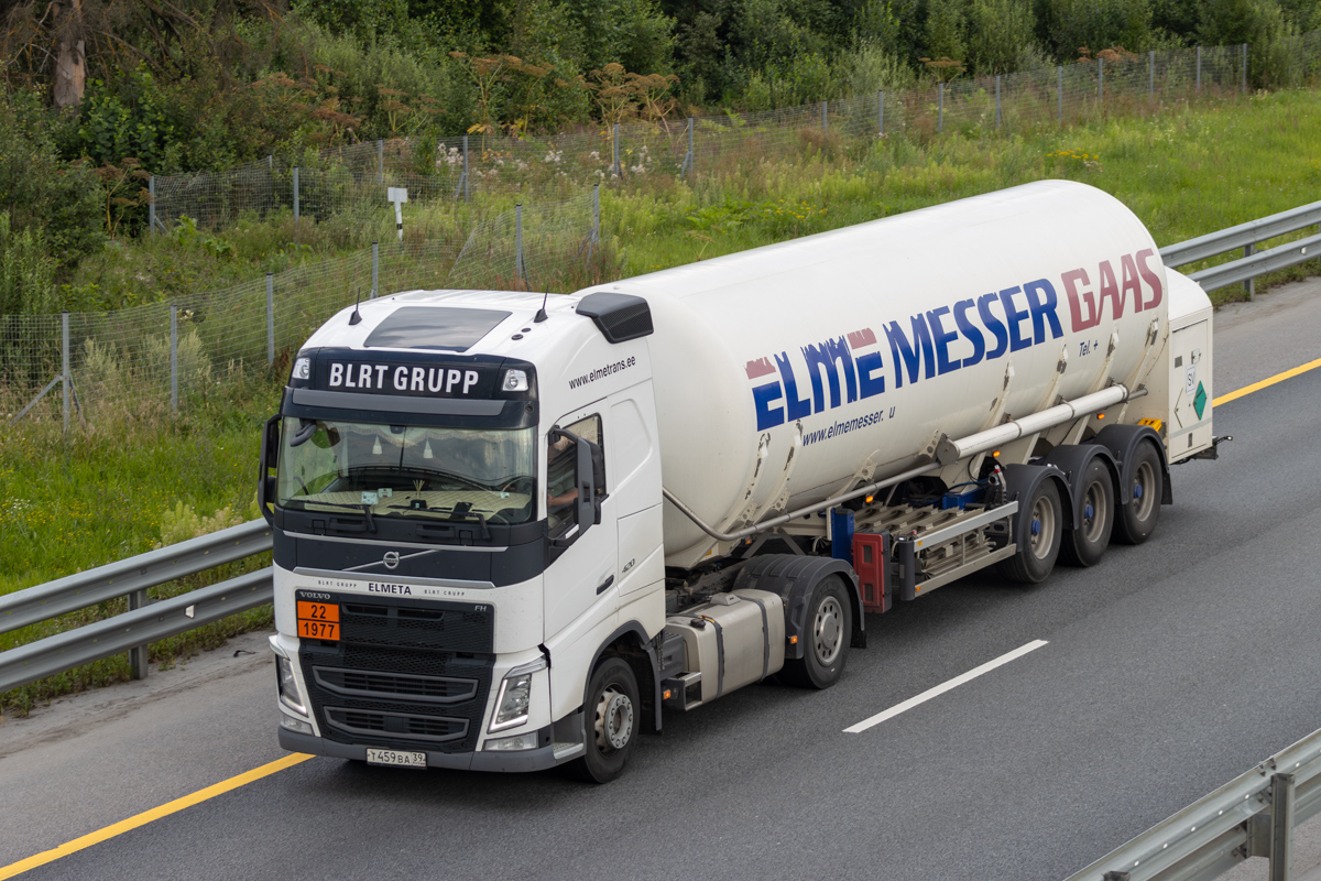 Калининградская область, № Т 459 ВА 39 — Volvo ('2012) FH.420