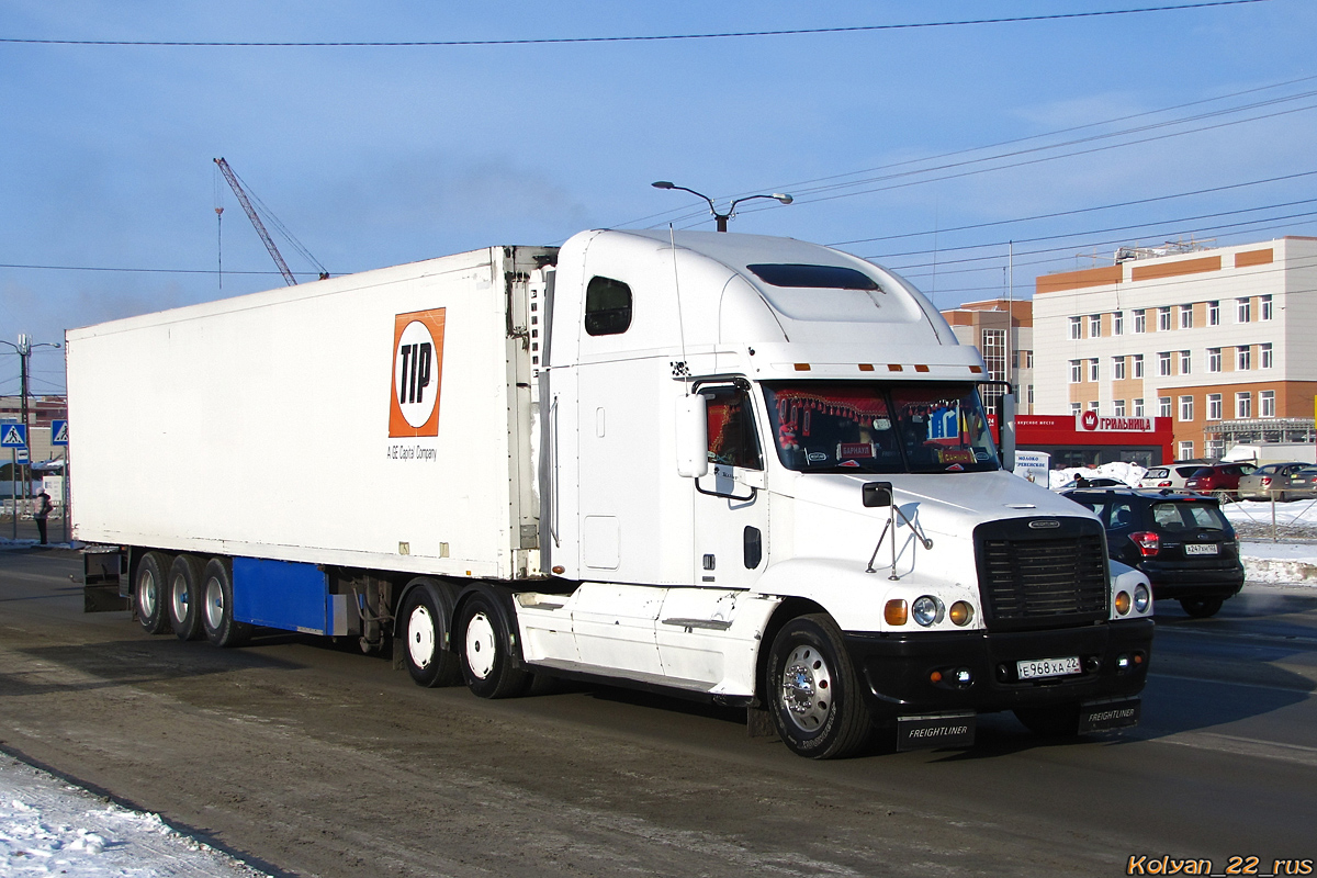 Алтайский край, № Е 968 ХА 22 — Freightliner Century Class