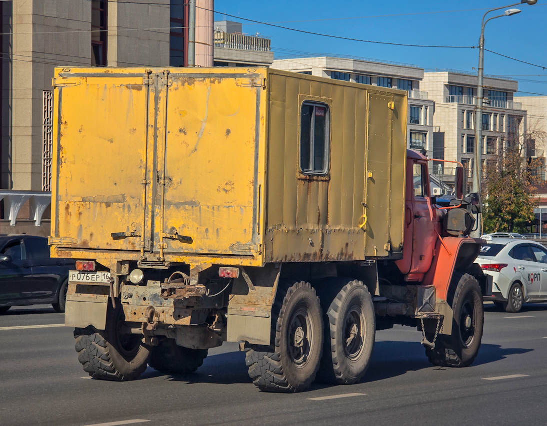 Татарстан, № Р 076 ЕР 16 — Урал-43203