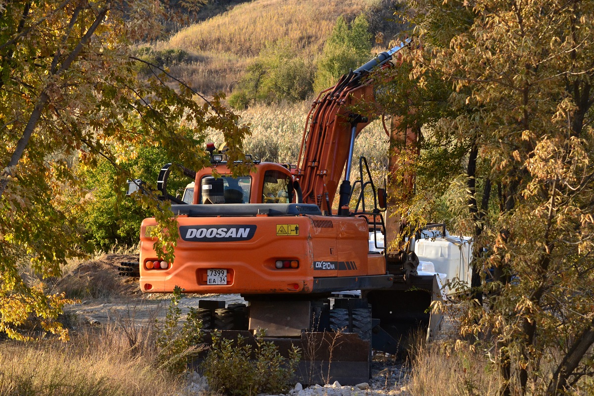 Волгоградская область, № 7399 ЕА 34 — Doosan DX210W