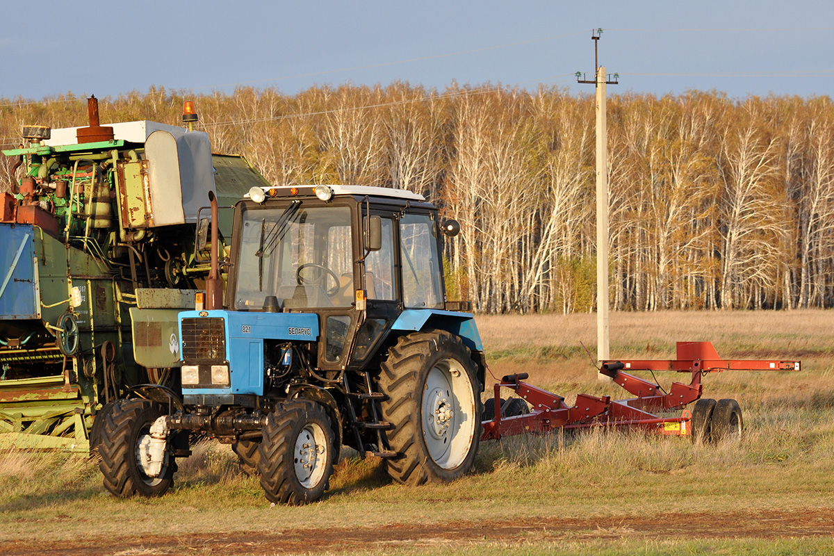Омская область, № 2221 МТ 55 — Беларус-82.1