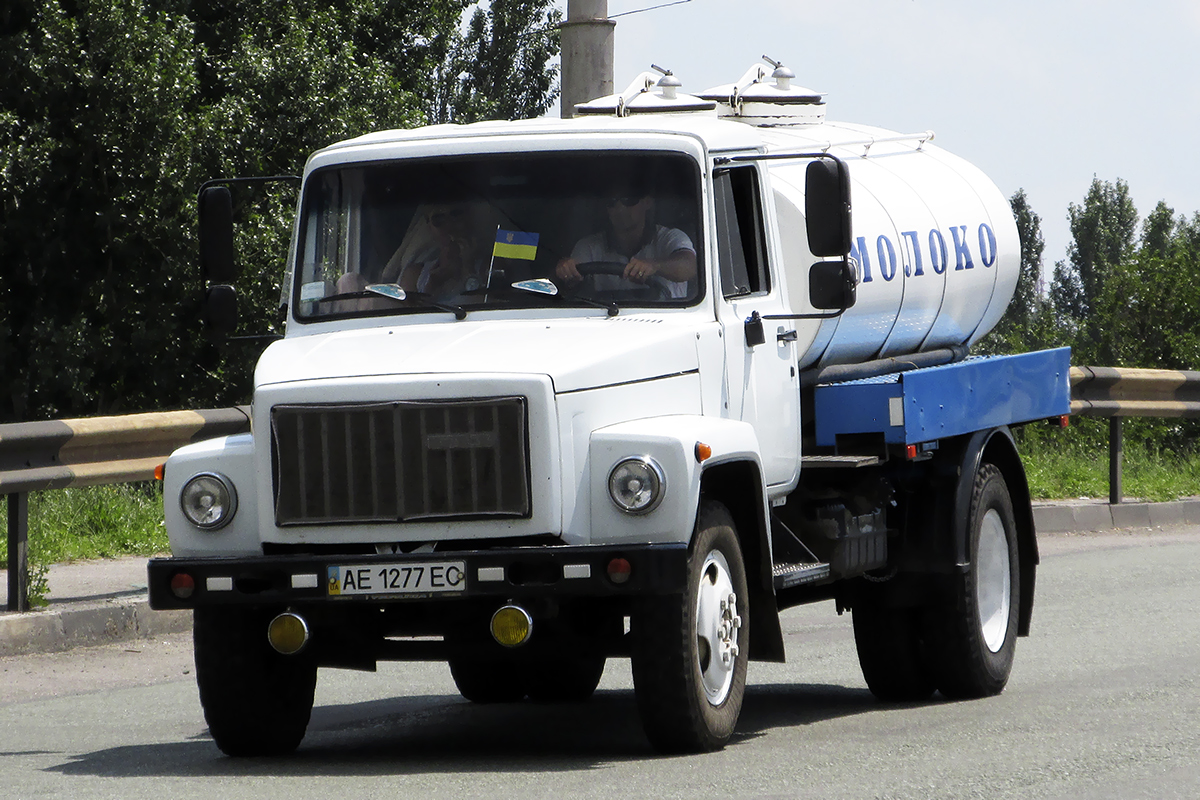 Днепропетровская область, № АЕ 1277 ЕС — ГАЗ-3307