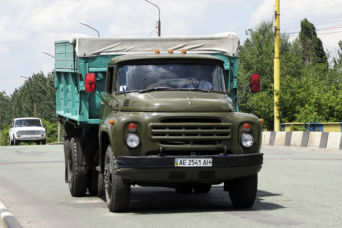 Днепропетровская область, № АЕ 2541 АН — ЗИЛ-130Б2
