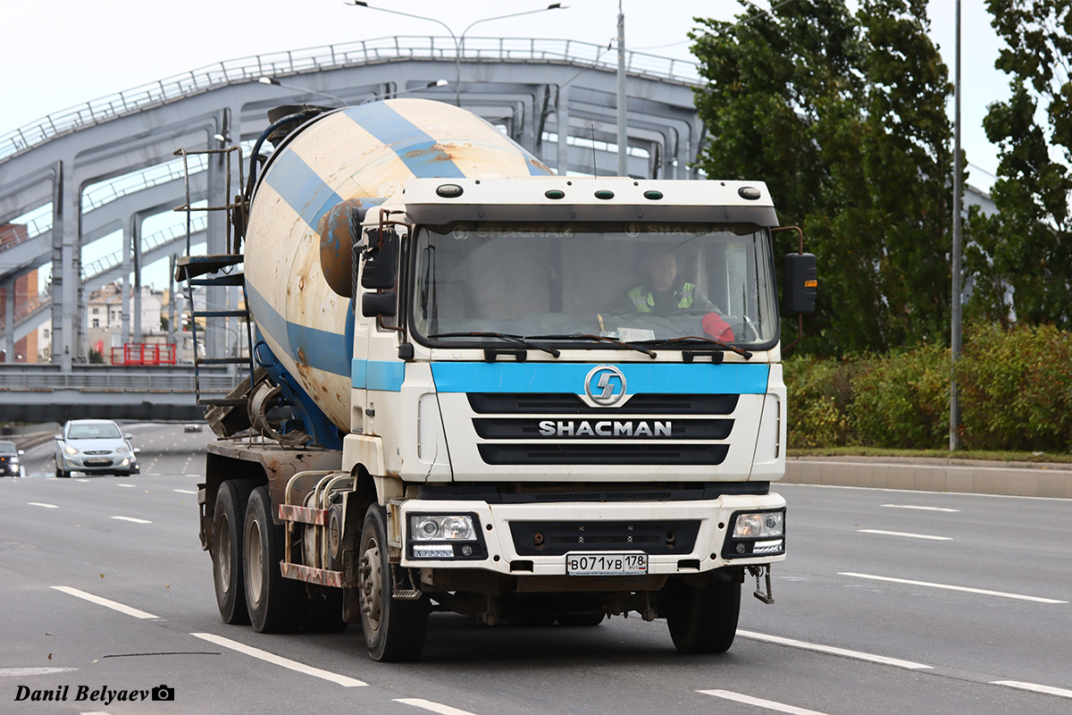 Санкт-Петербург, № В 071 УВ 178 — Shaanxi Shacman F3000 SX525x