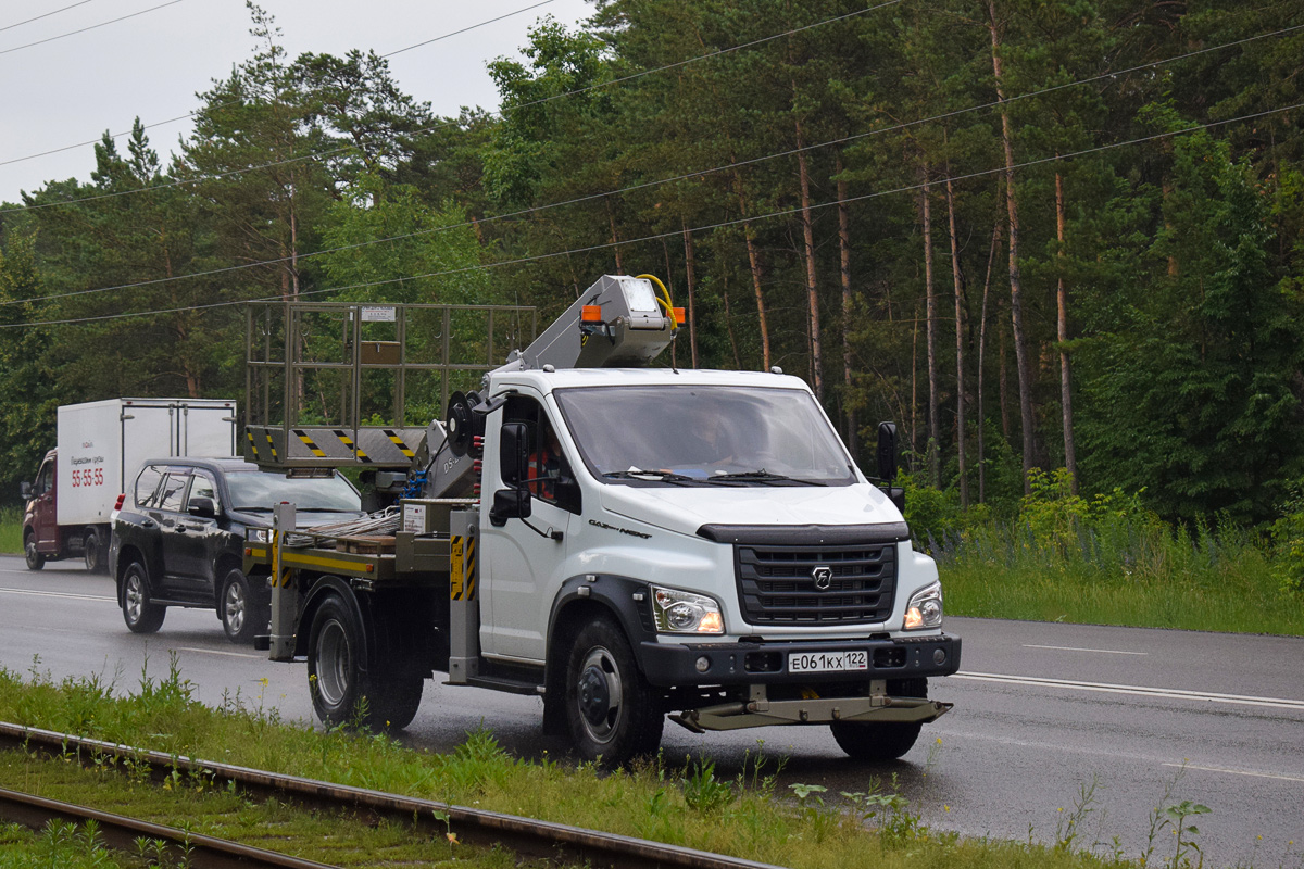 Алтайский край, № Е 061 КХ 122 — ГАЗ-C41R13