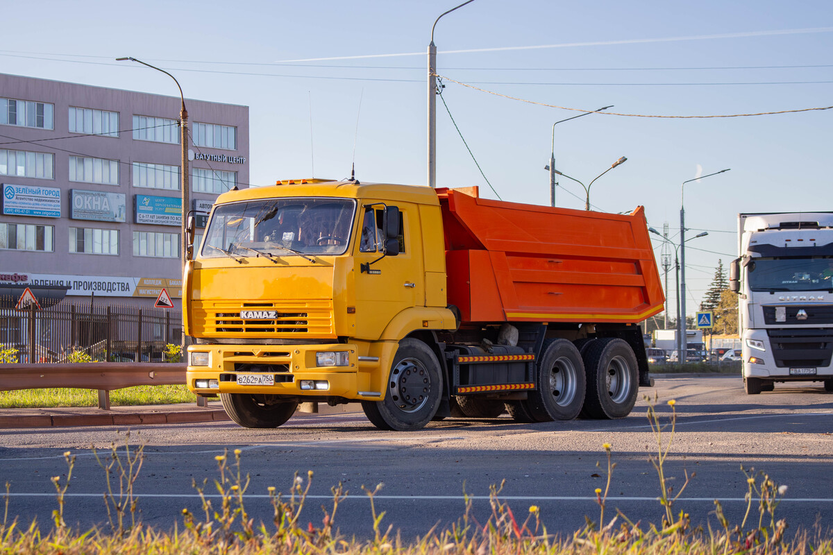 Московская область, № В 262 РА 750 — КамАЗ-65116-62