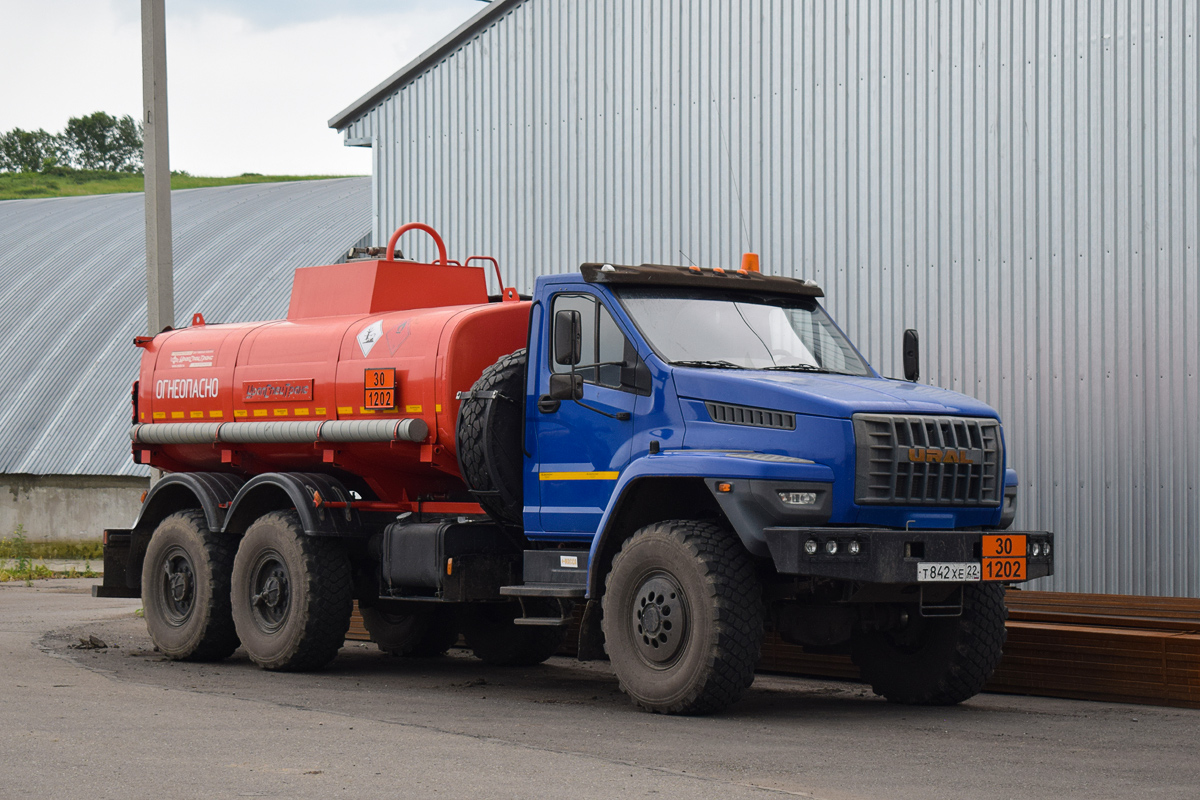 Алтайский край, № Т 842 ХЕ 22 — Урал NEXT 4320-72