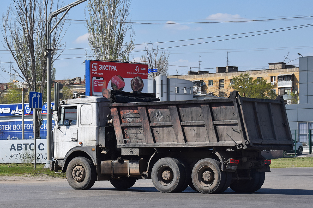 Волгоградская область, № Е 220 ОУ 161 — МАЗ-551605