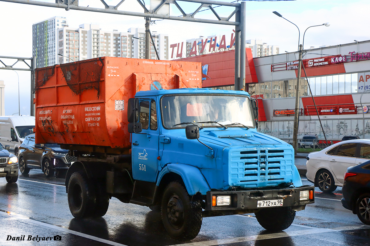 Санкт-Петербург, № 551 — ЗИЛ-432902