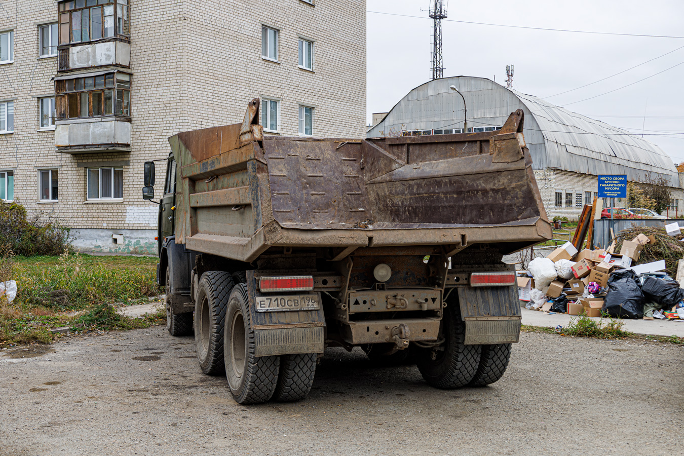 Свердловская область, № Е 710 СВ 196 — КамАЗ-5511