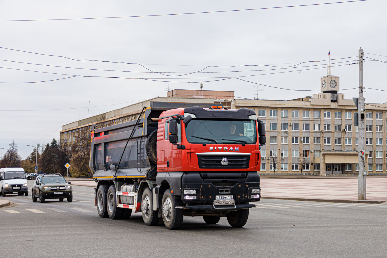 Свердловская область, № С 835 МА 196 — Sitrak C7H ZZ3316