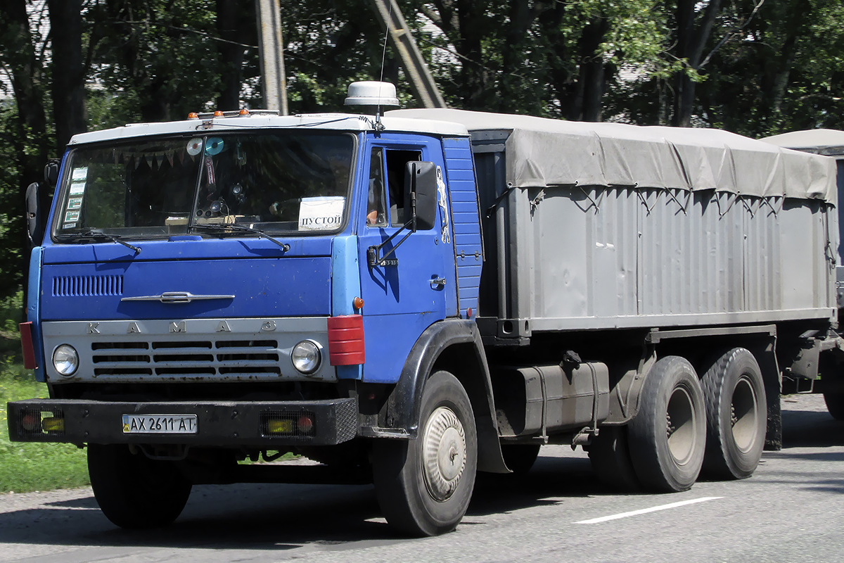 Харьковская область, № АХ 2611 АТ — КамАЗ-53212