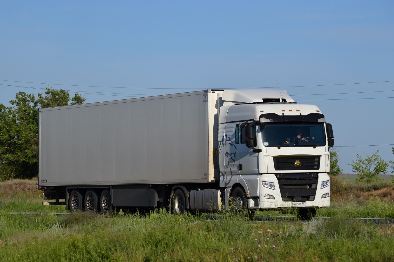 Москва, № Т 421 ОВ 797 — Sitrak C7H ZZ4186