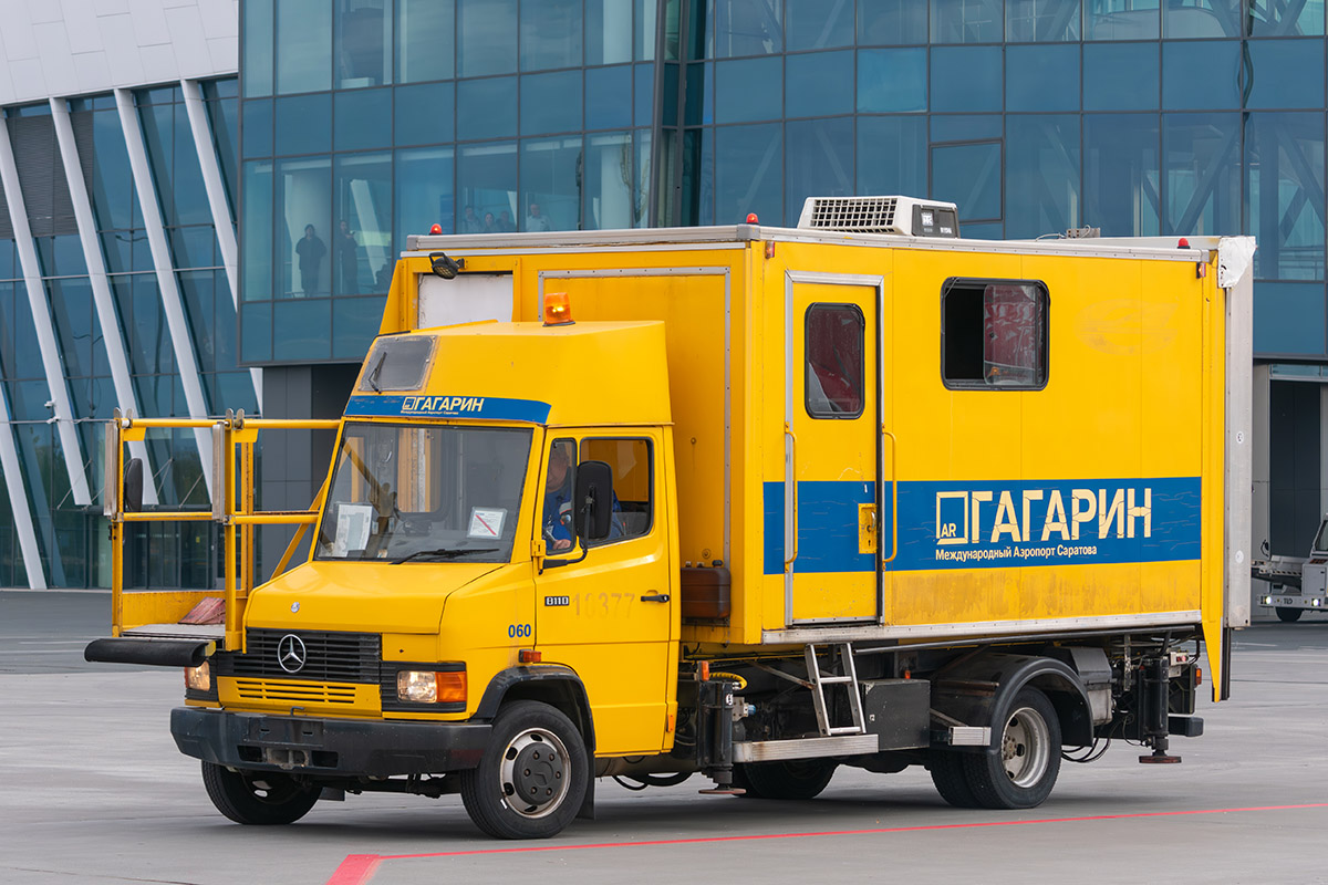 Саратовская область, № 060 — Mercedes-Benz T2 ('1986)